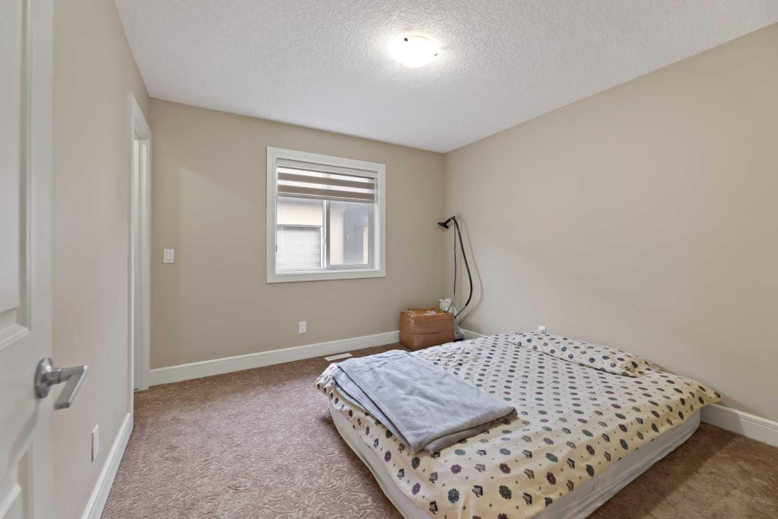 150 Saddlelake Grove NE
