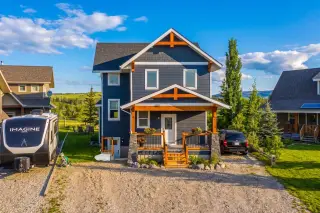 216 Cottageclub Crescent 