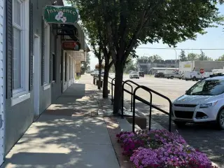 Lot 20 - 1, 223 6 Street 