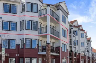 326, 30 Royal Oak Plaza NW