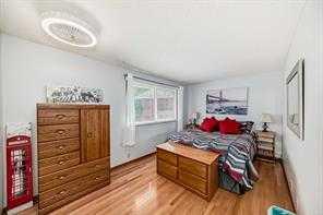 420 Whitehorn Place NE