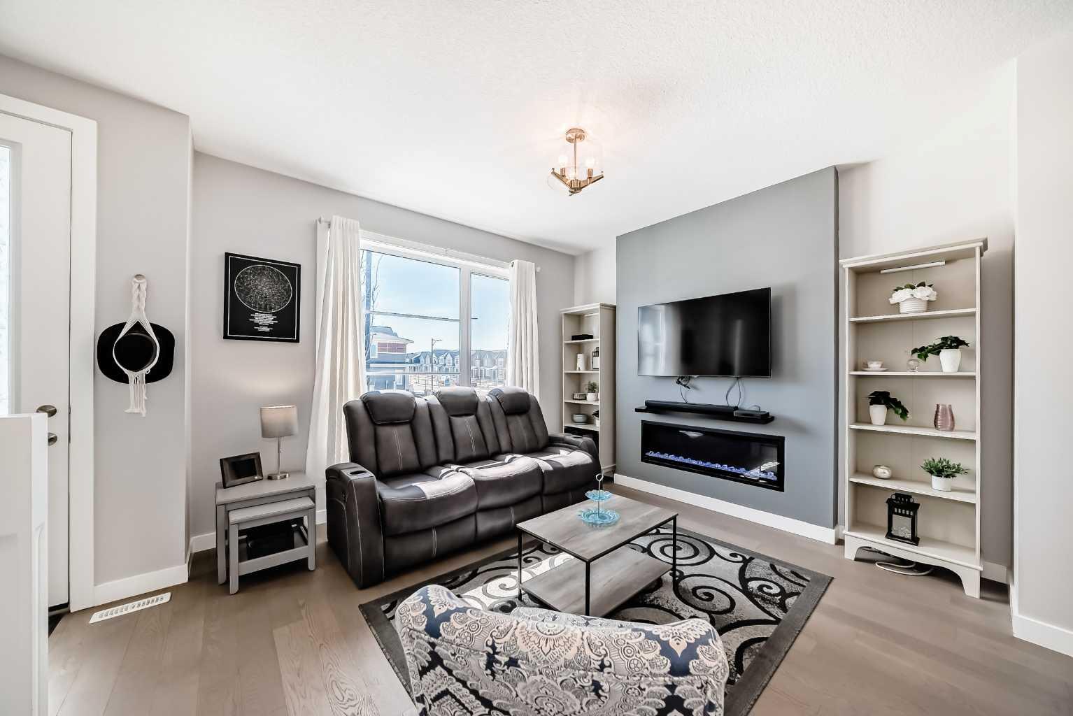 1016 Lanark Boulevard SE