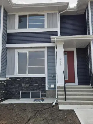 241 Cobblestone Gate SW