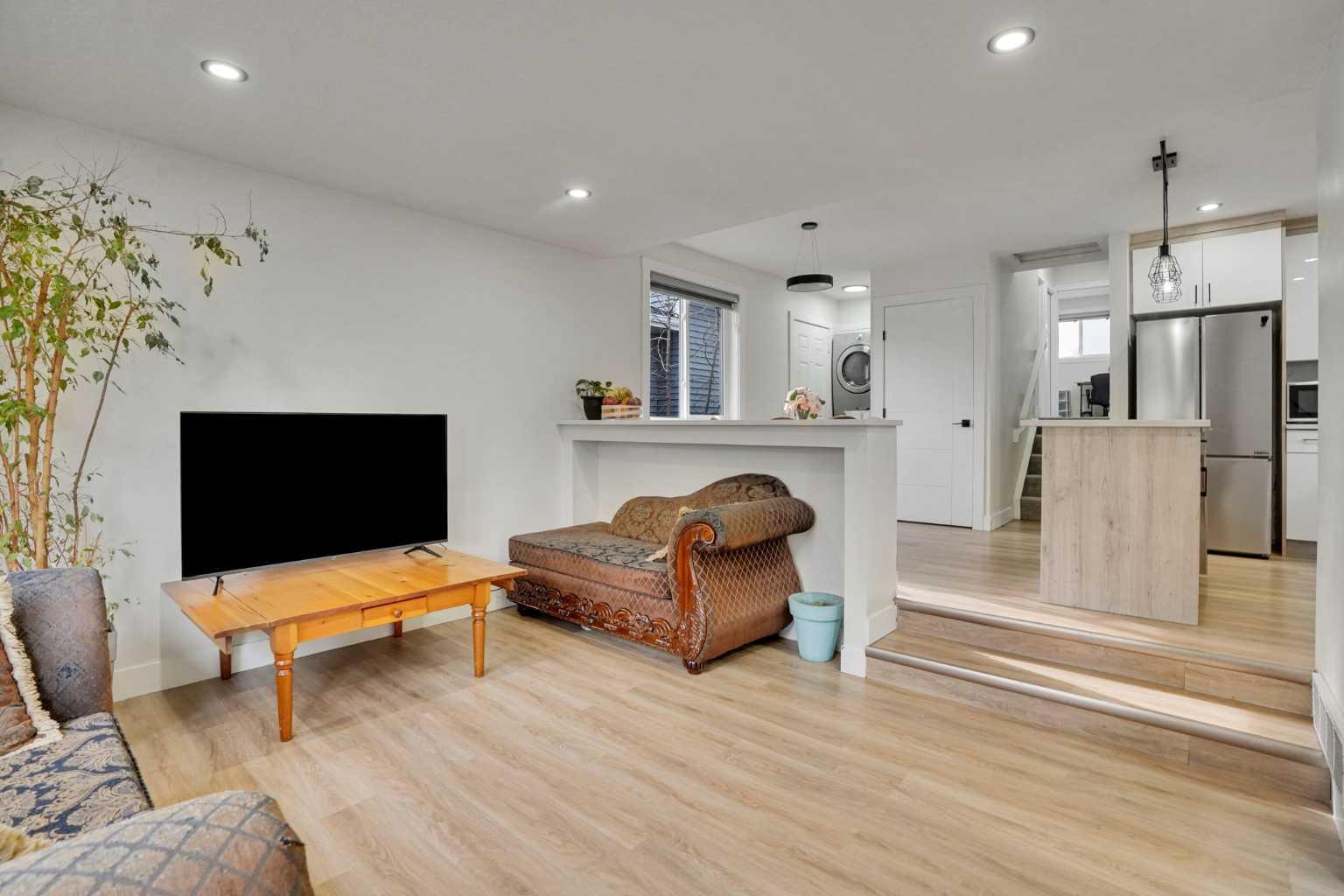 51 Taraglen Road NE