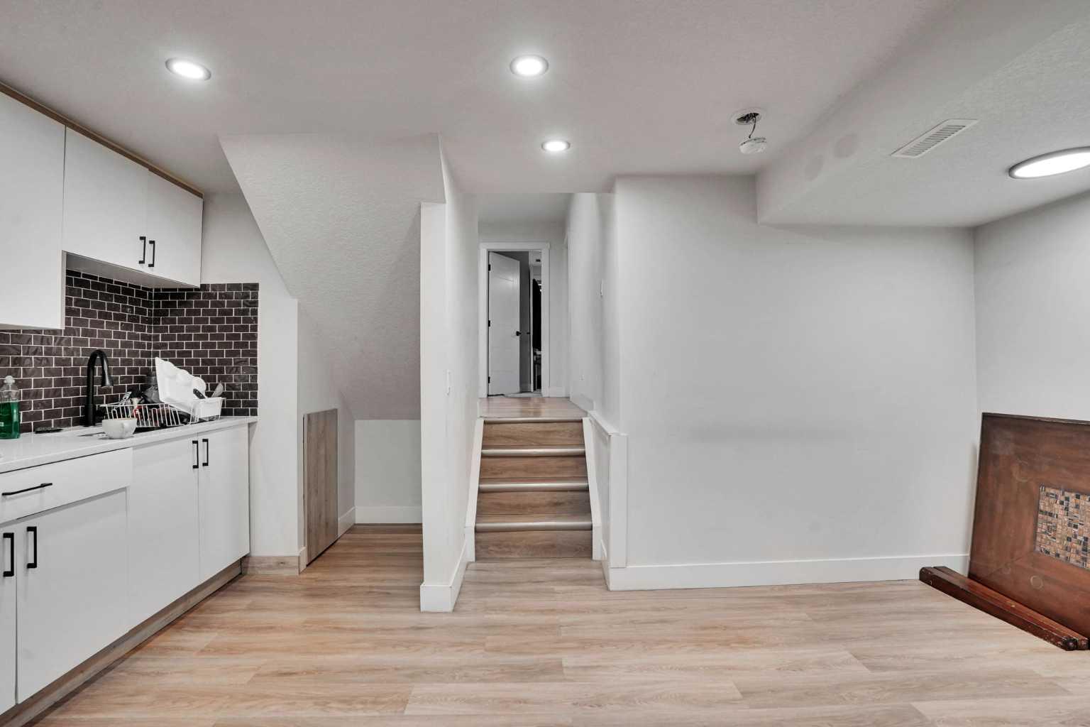 51 Taraglen Road NE
