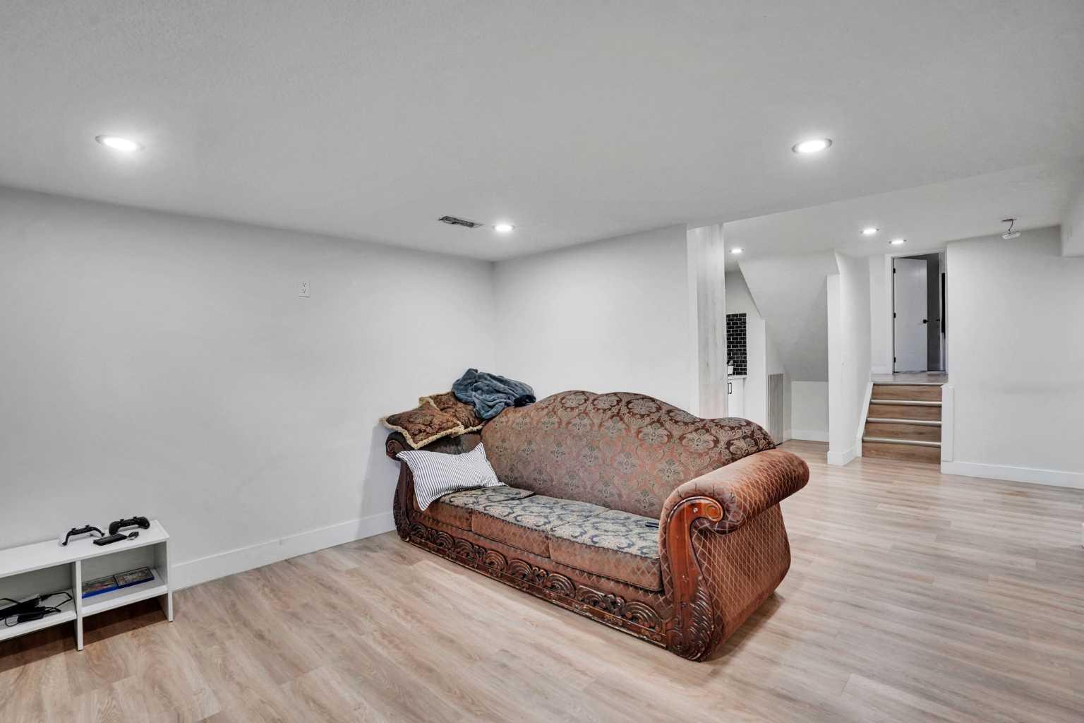 51 Taraglen Road NE