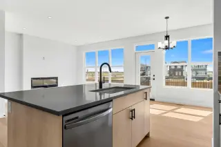 27 Chelsea Port Link 