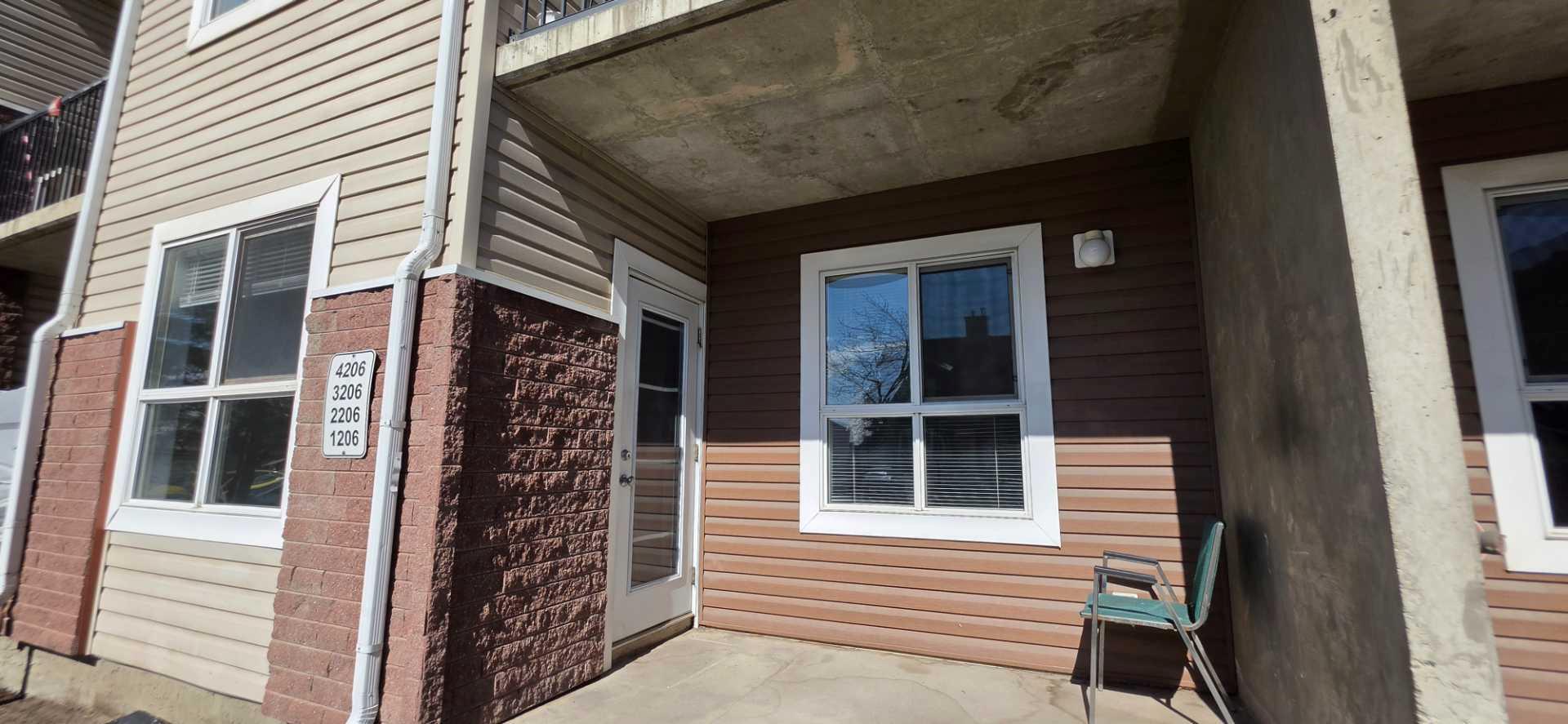 1206, 73 Erin Woods Court SE