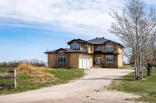 280135 Township Road 242  SE