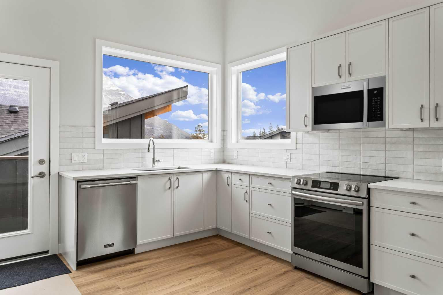 203J, 209 Stewart Creek Rise 