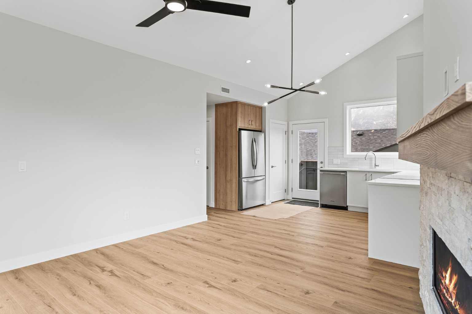 203J, 209 Stewart Creek Rise 