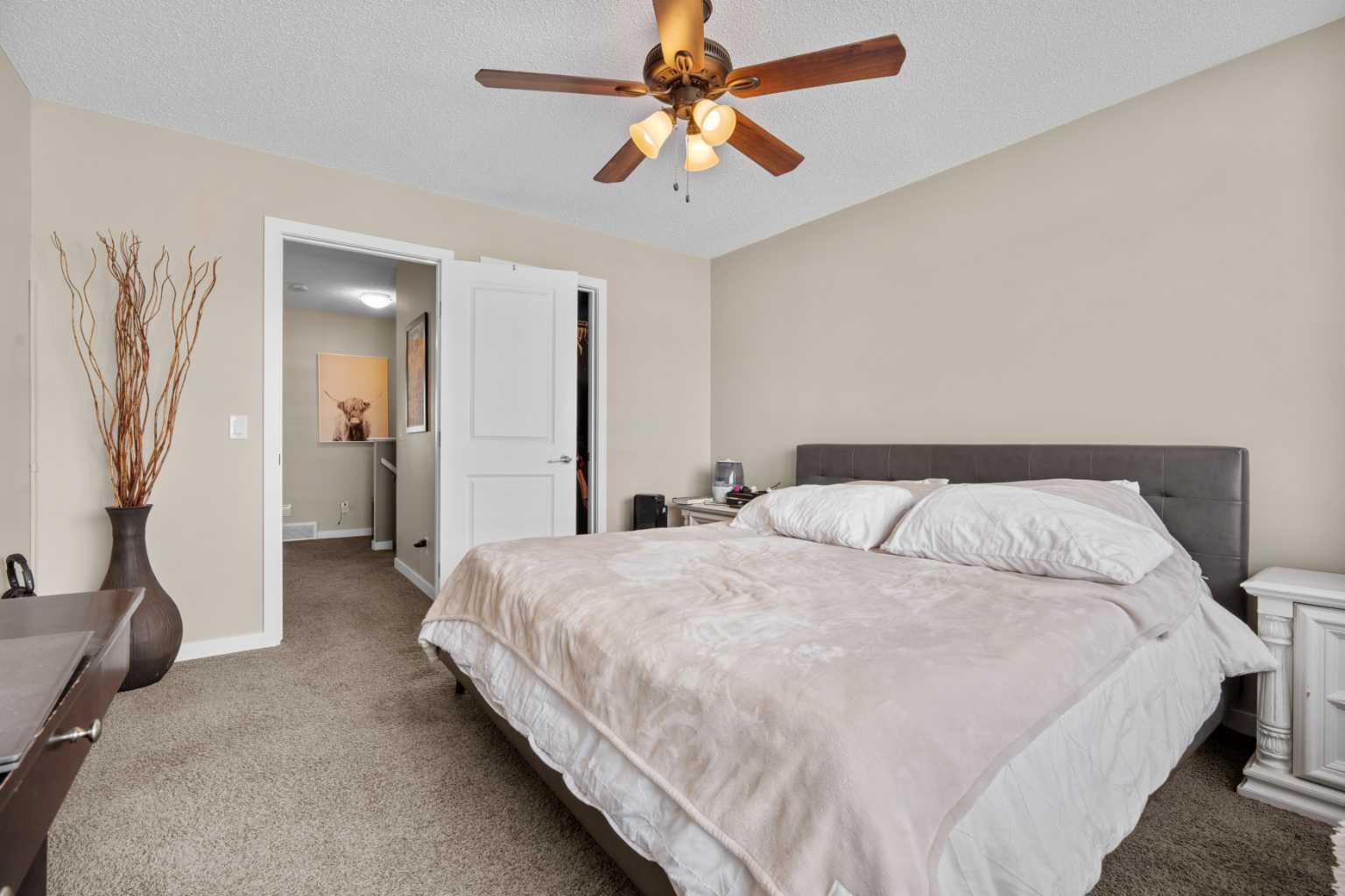 534 River Heights Crescent 