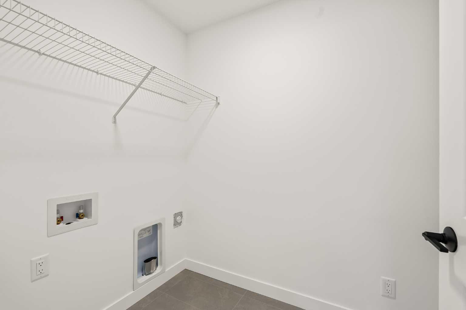 1133 Chinook Gate Bay SW