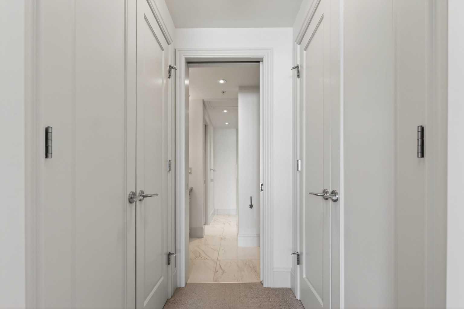 305, 221 Quarry Way SE