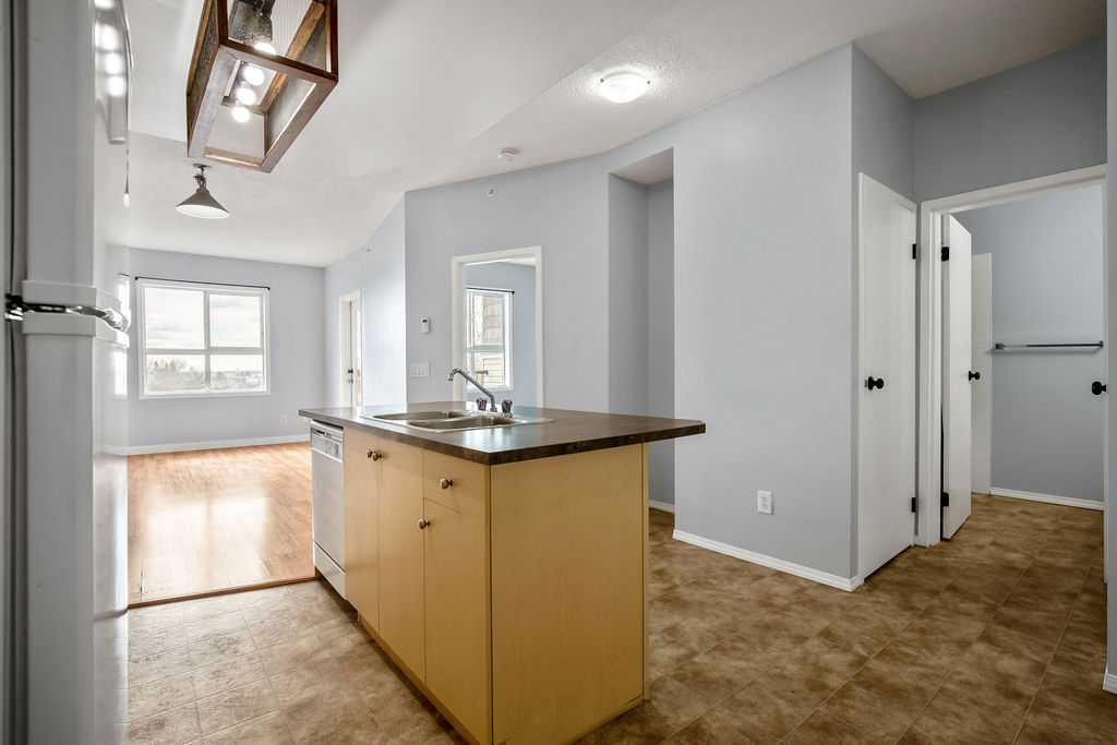 4301, 73 Erin Woods Court SE