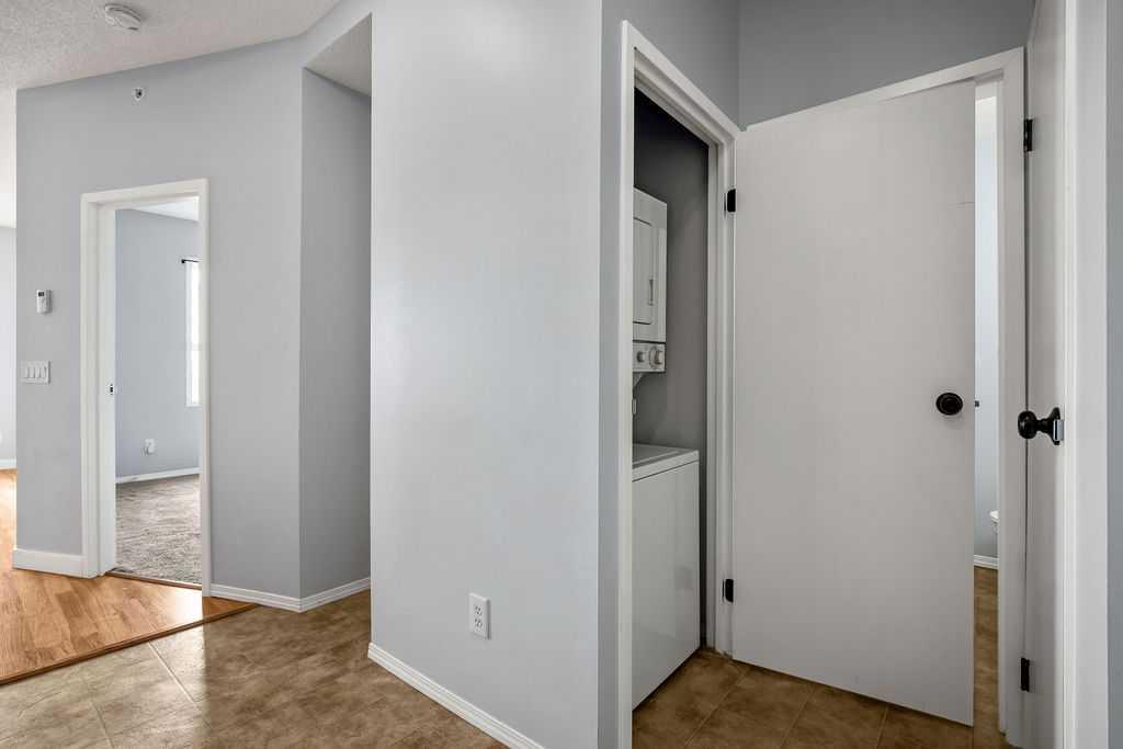 4301, 73 Erin Woods Court SE