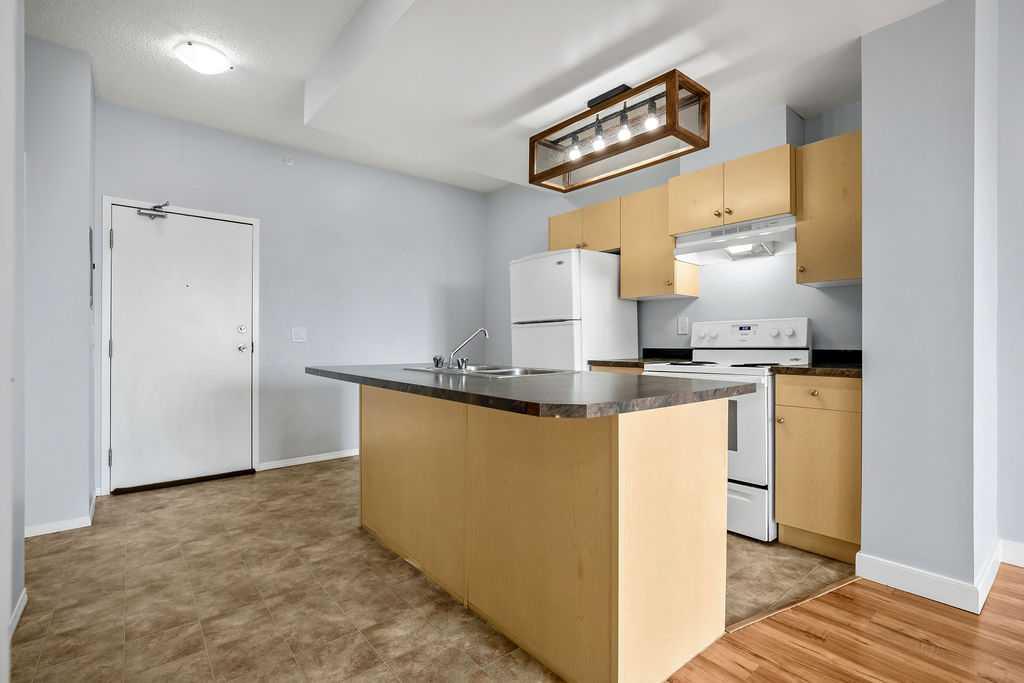 4301, 73 Erin Woods Court SE