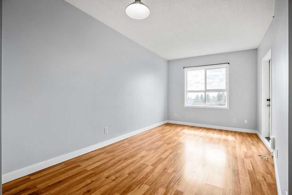 4301, 73 Erin Woods Court SE