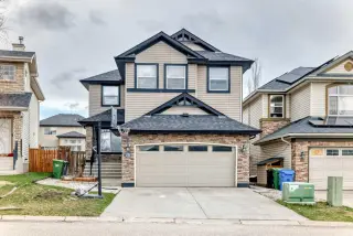 225 Kincora Heights NW