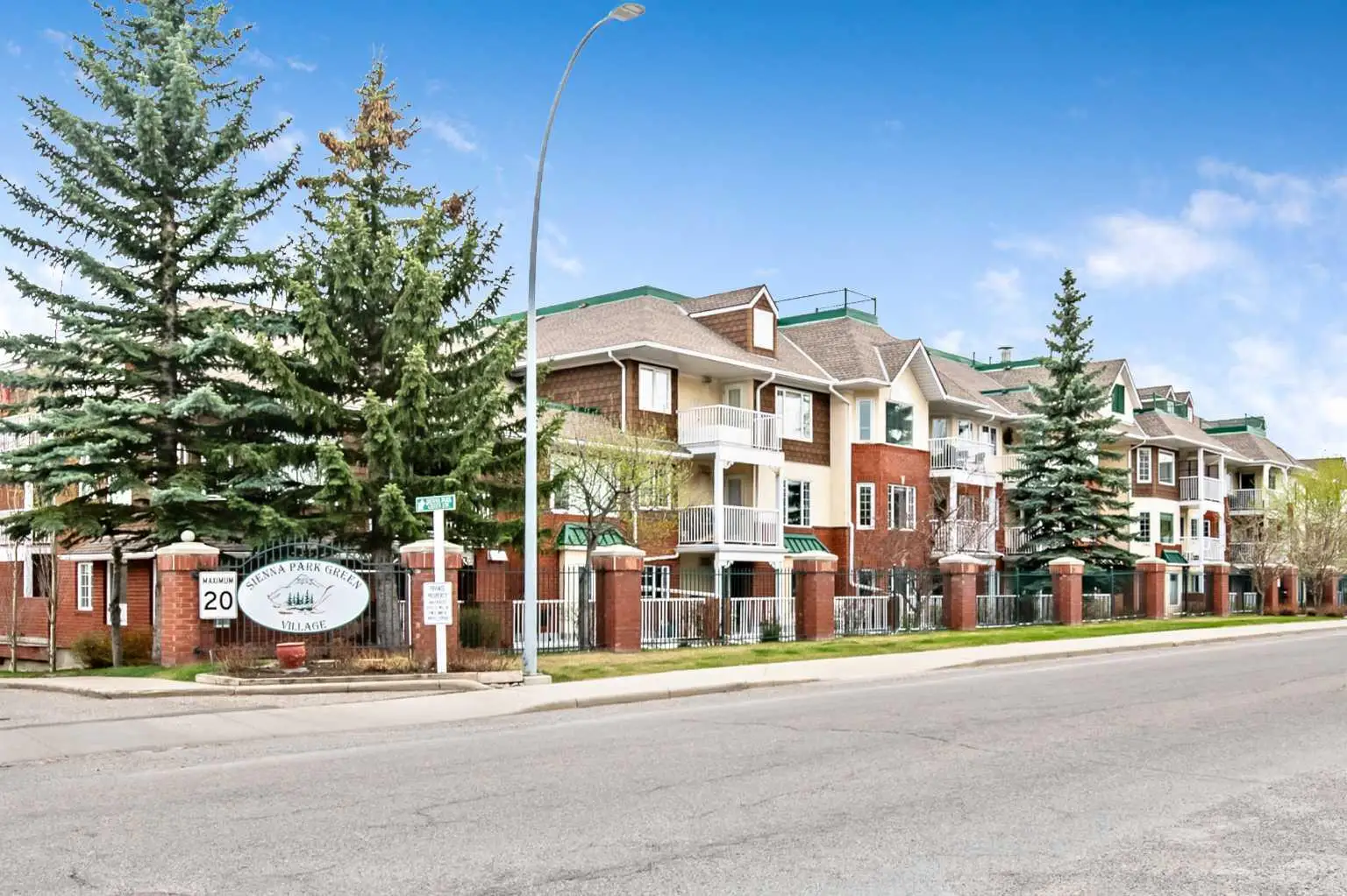 2206, 2206 Sienna Park Green SW