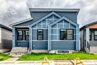 212 Lucas Place NW