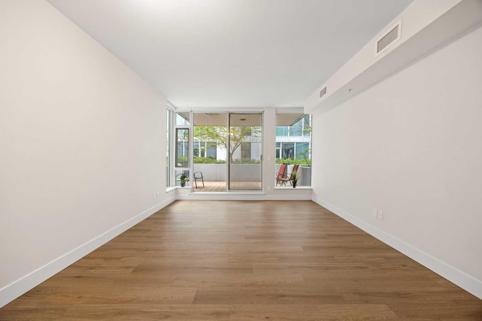 206, 519 Riverfront Avenue SE