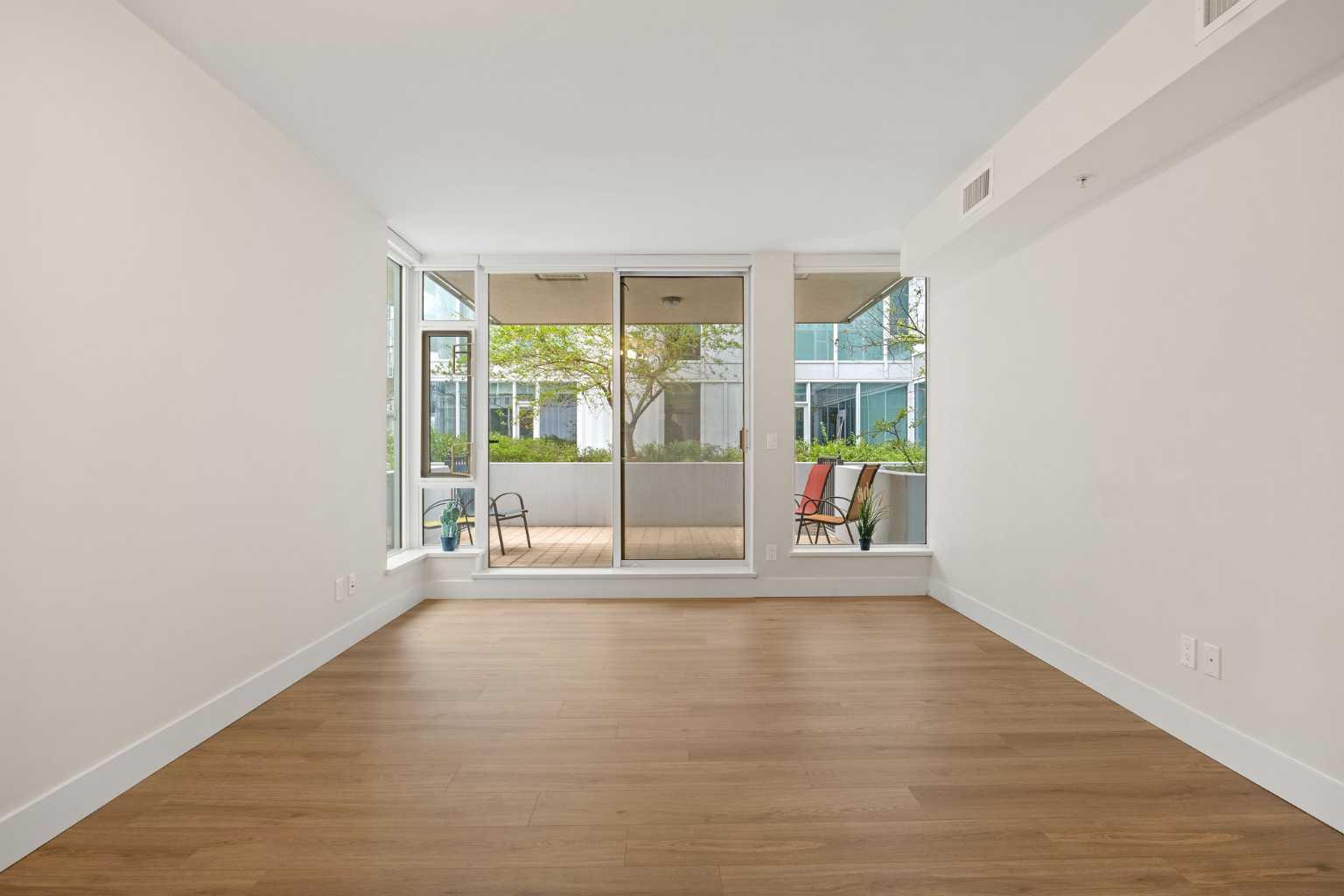 206, 519 Riverfront Avenue SE