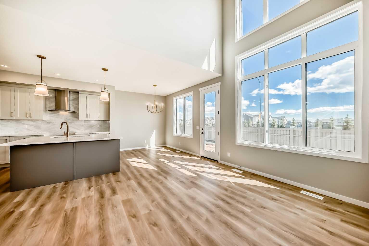 103 Mercado Crescent SE