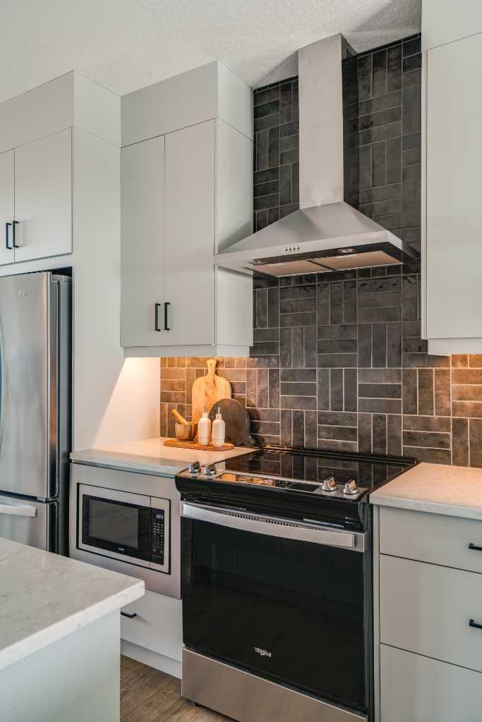 708 Sovereign Common SW
