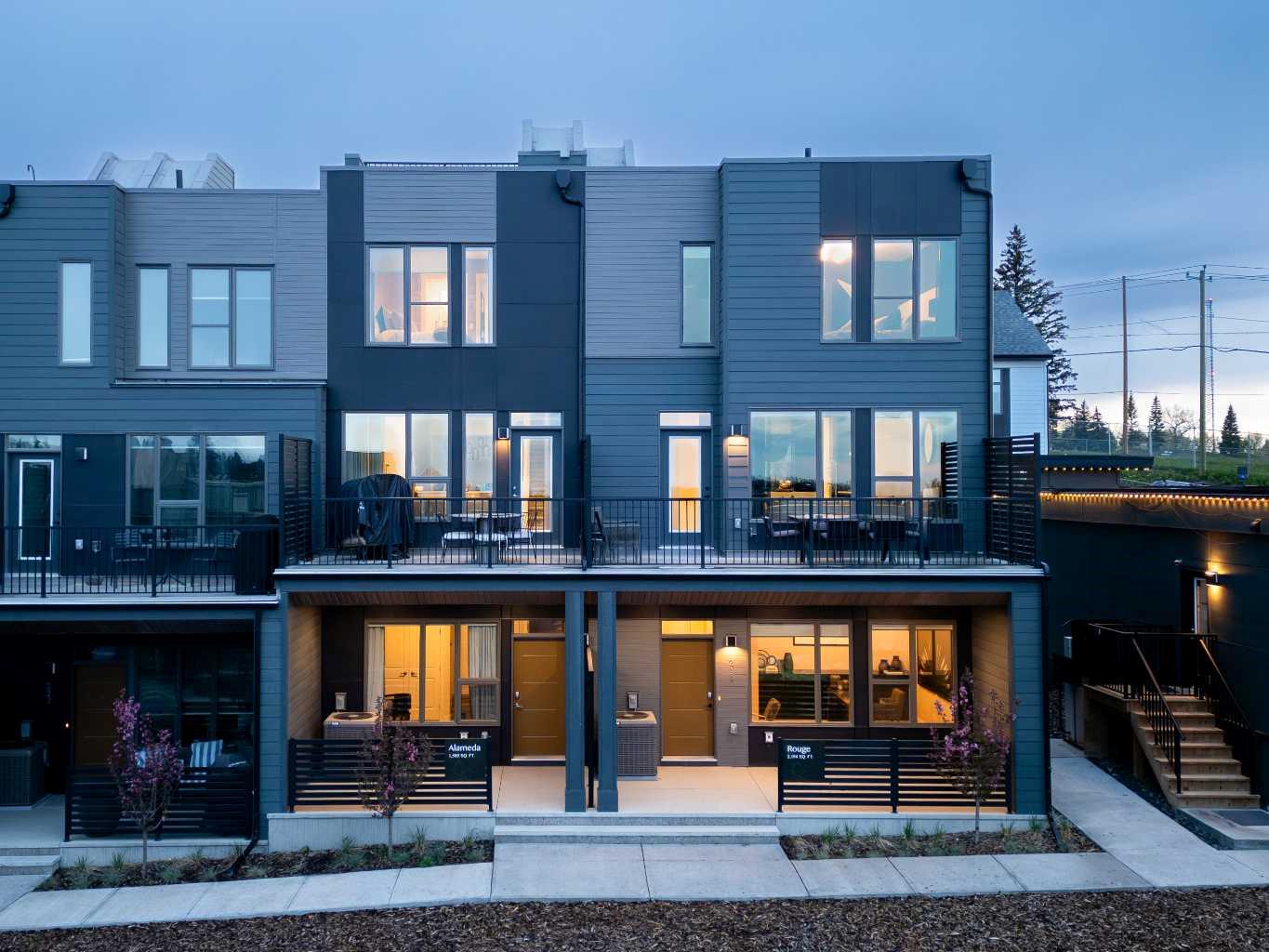 708 Sovereign Common SW