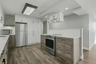 602, 320 Meredith Road NE