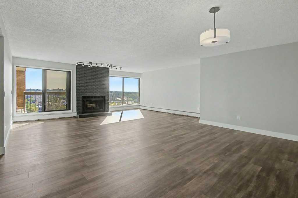 602, 320 Meredith Road NE