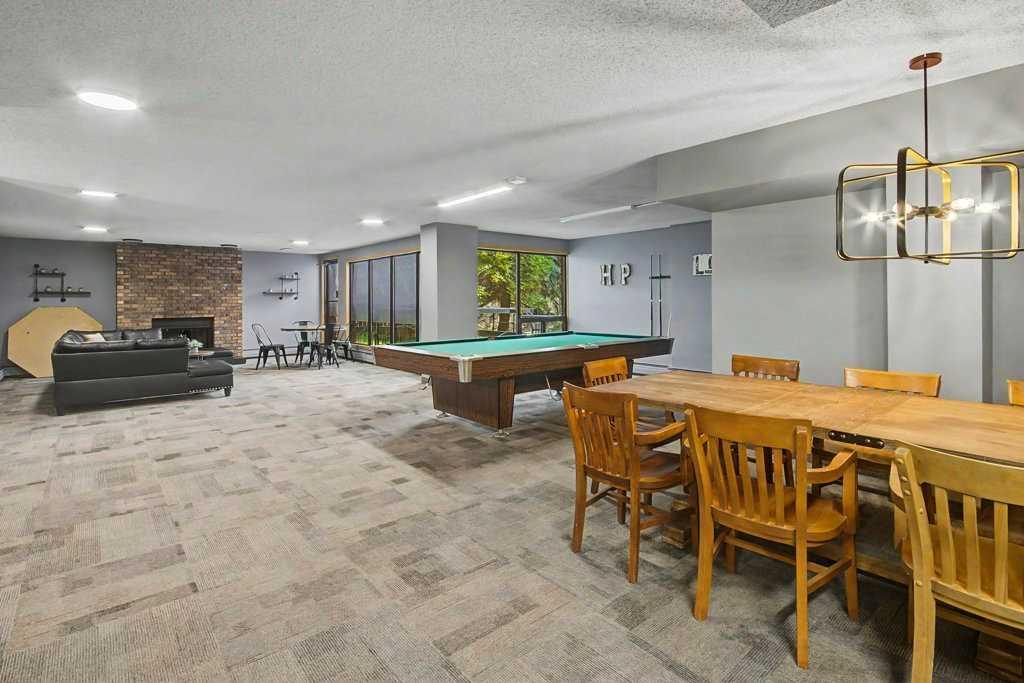 602, 320 Meredith Road NE