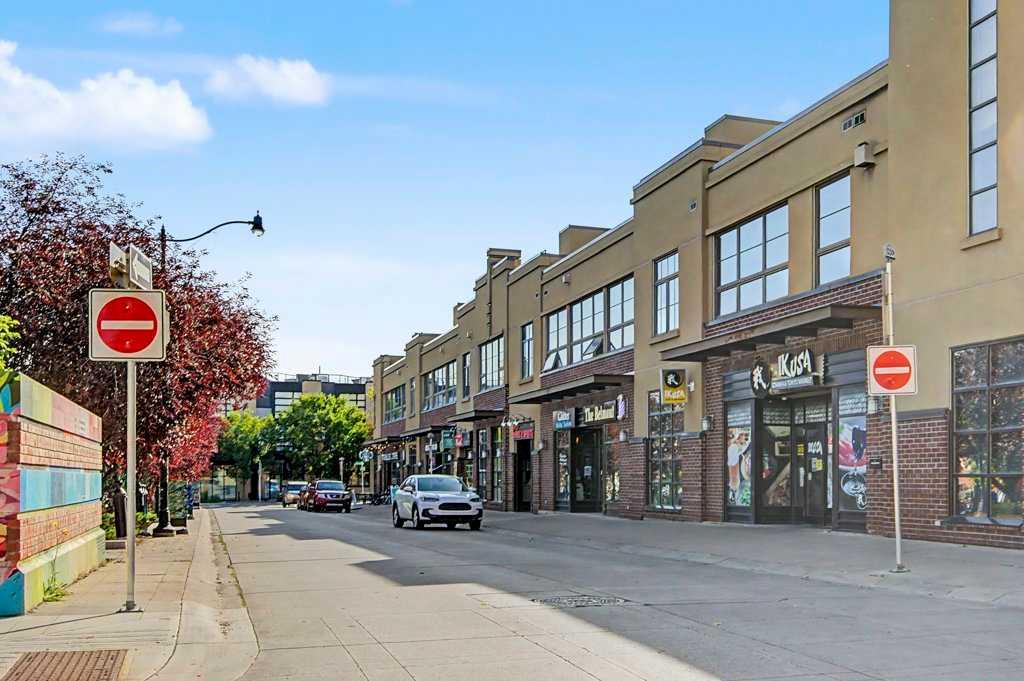 602, 320 Meredith Road NE