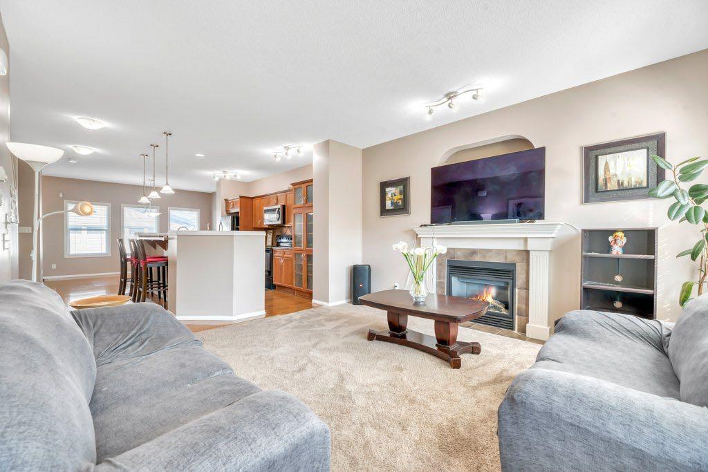 319 Saddlebrook Circle NE