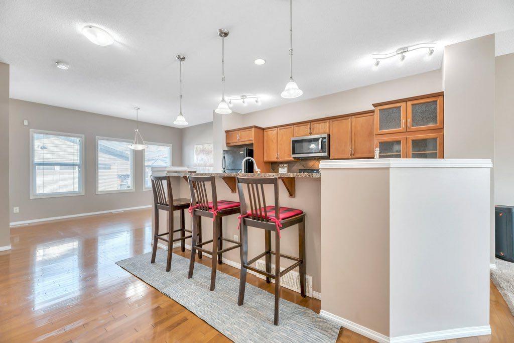 319 Saddlebrook Circle NE