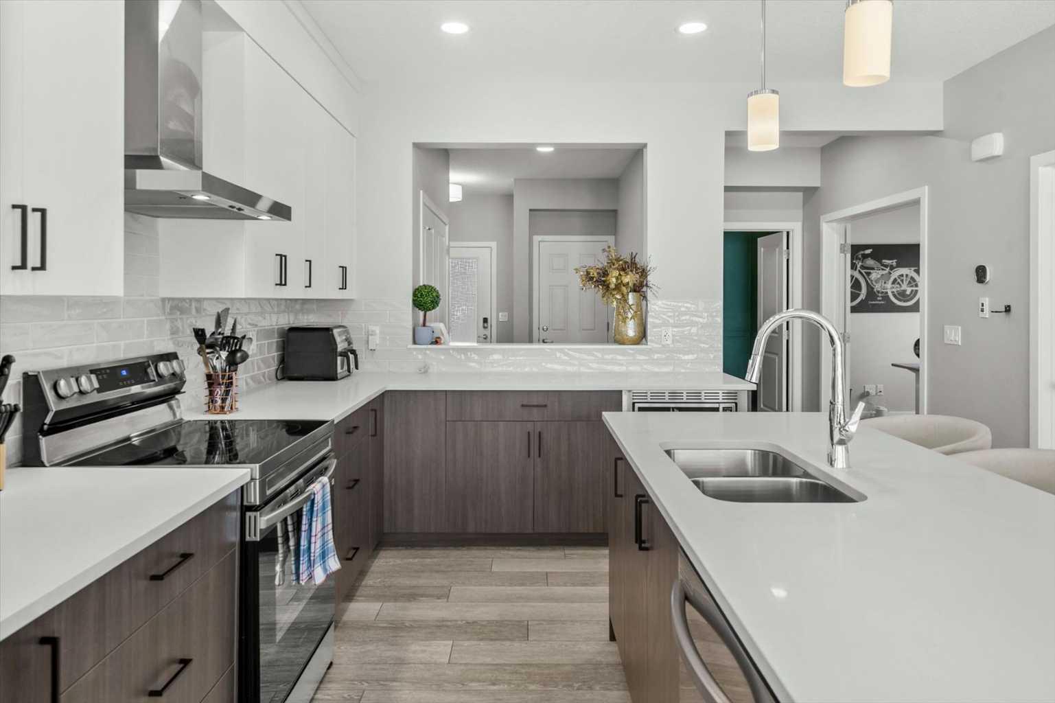 243 Silver Spruce Grove SW