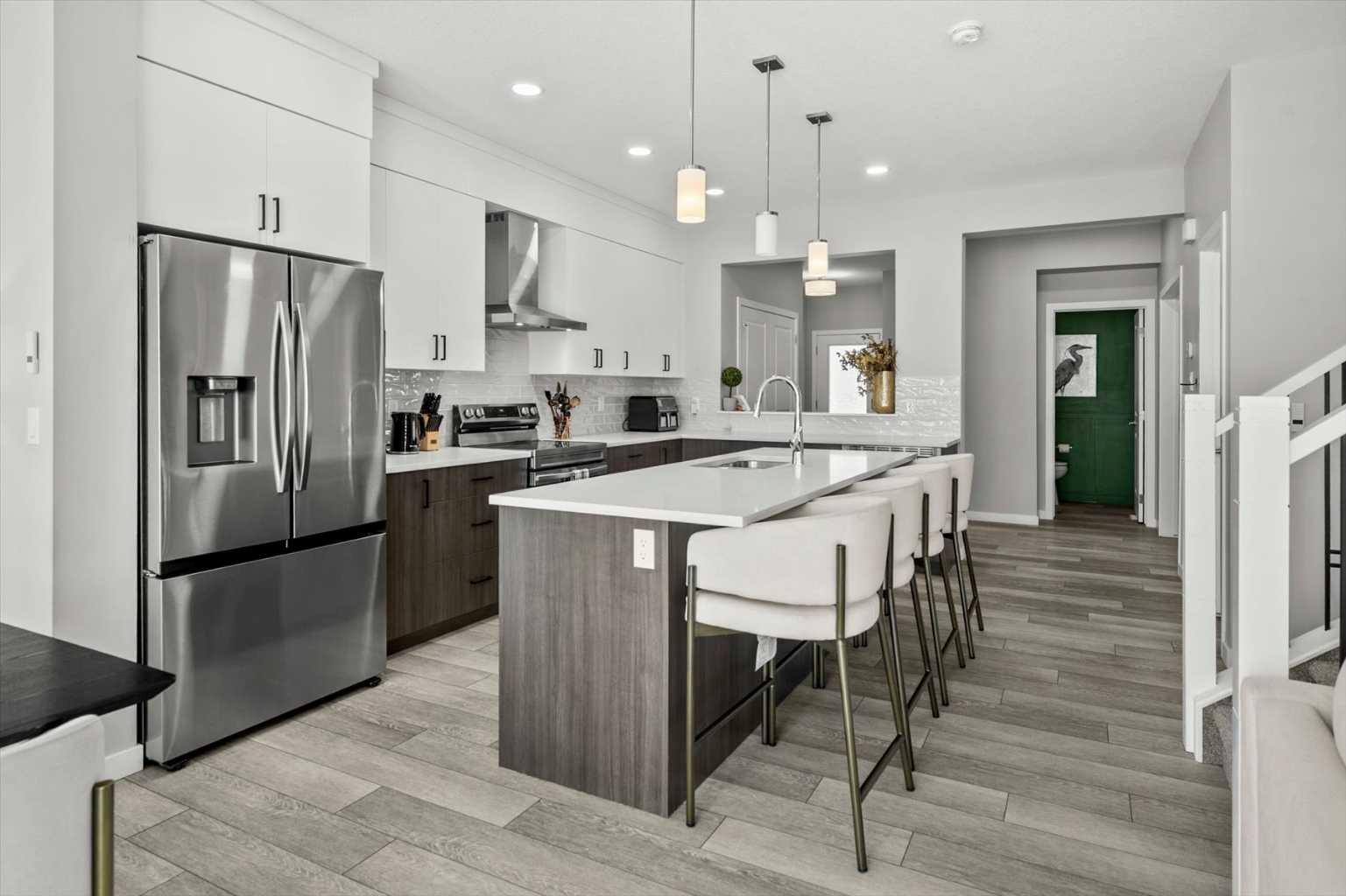 243 Silver Spruce Grove SW