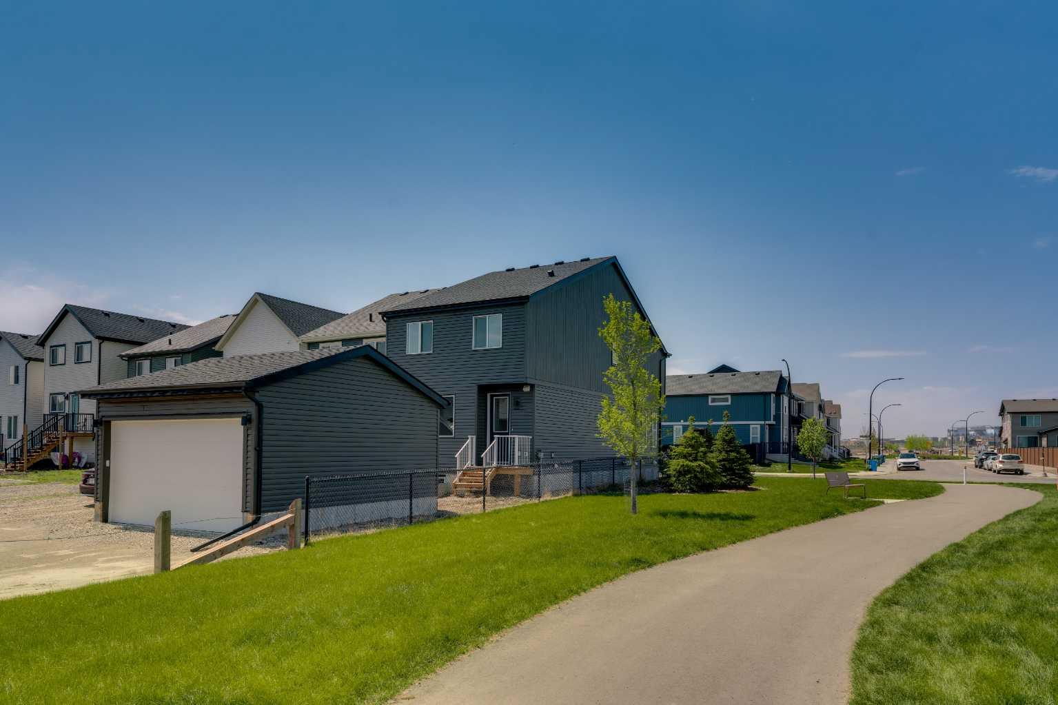 76 Heirloom Drive SE