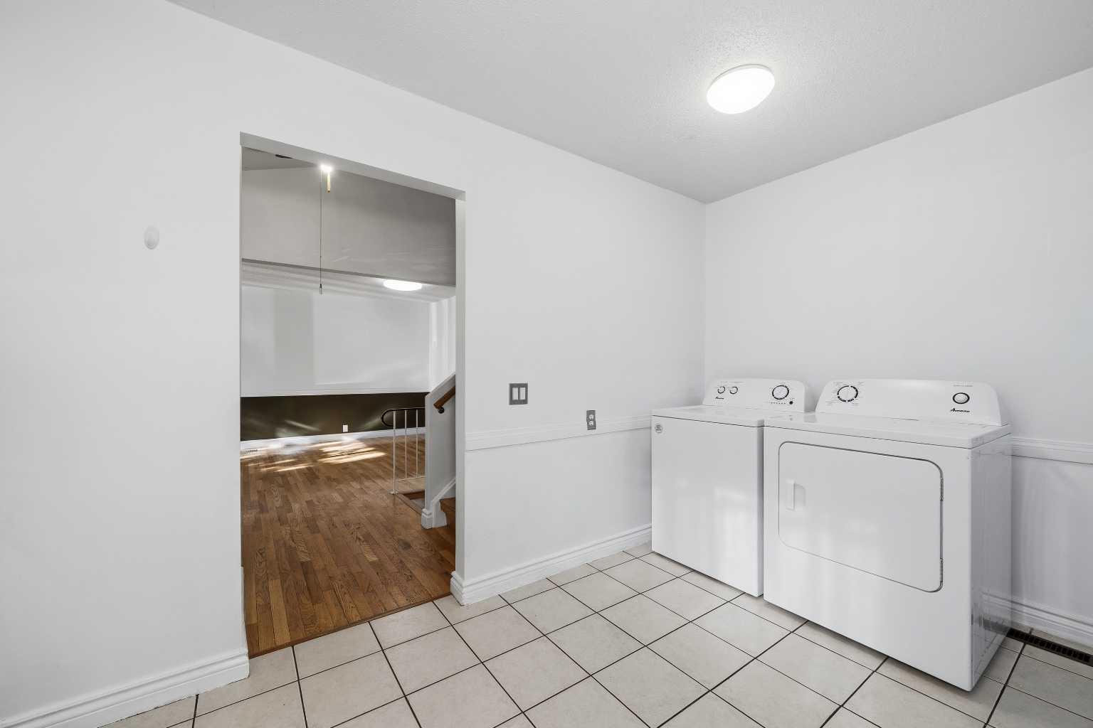 14 Radcliffe Crescent SE