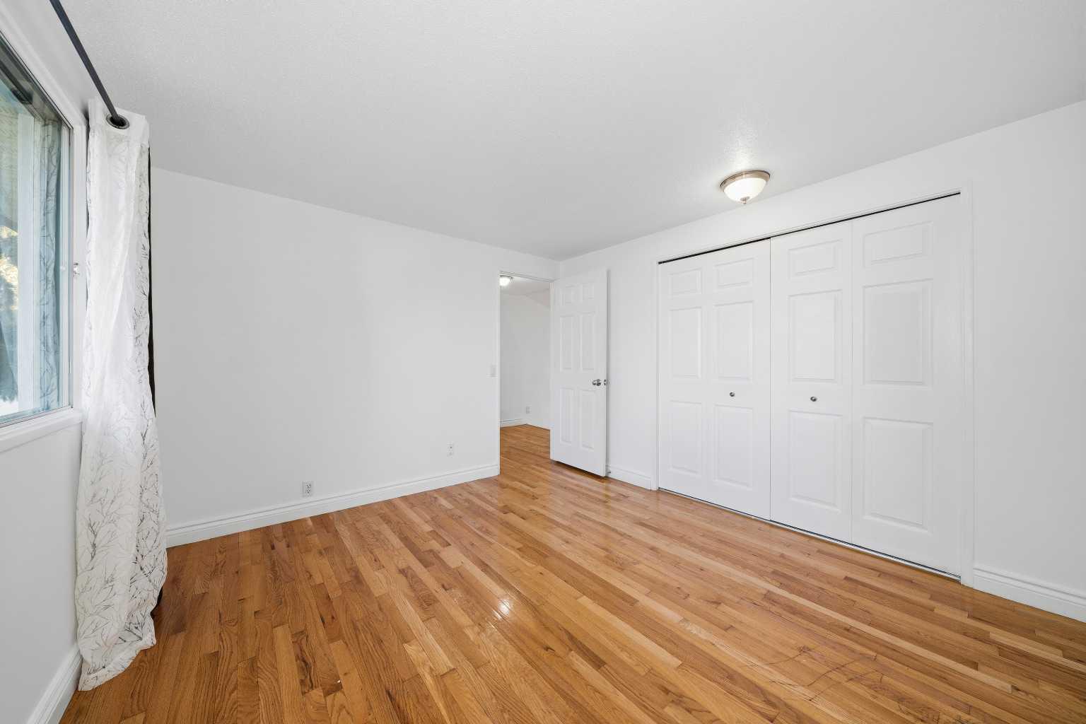 14 Radcliffe Crescent SE