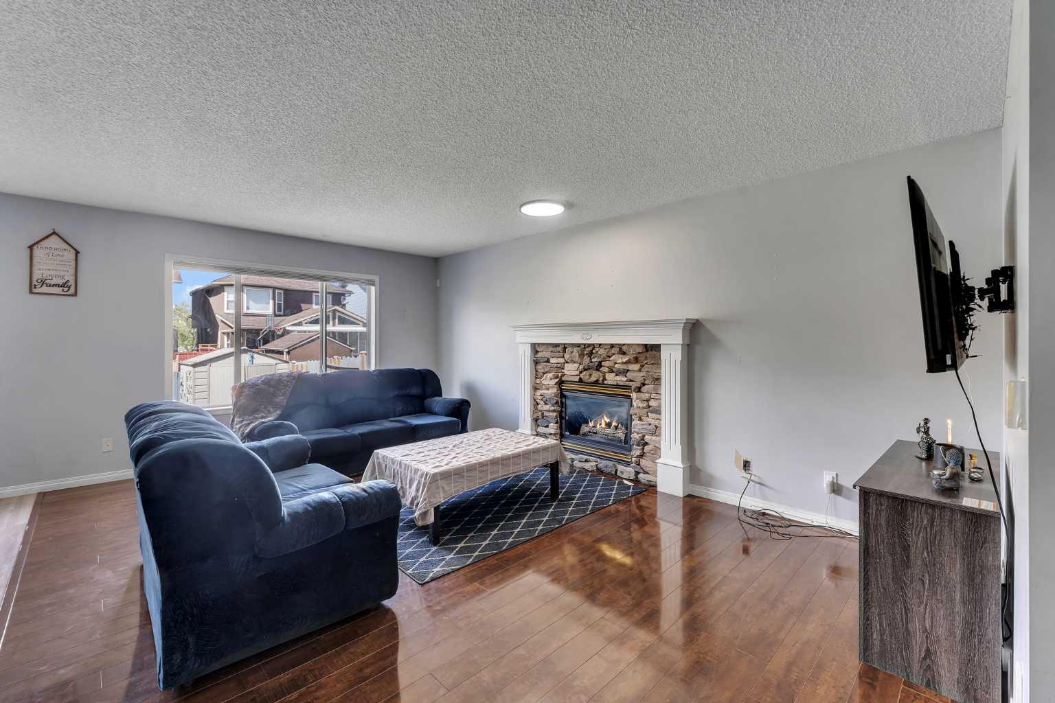 153 Saddlemead Road NE