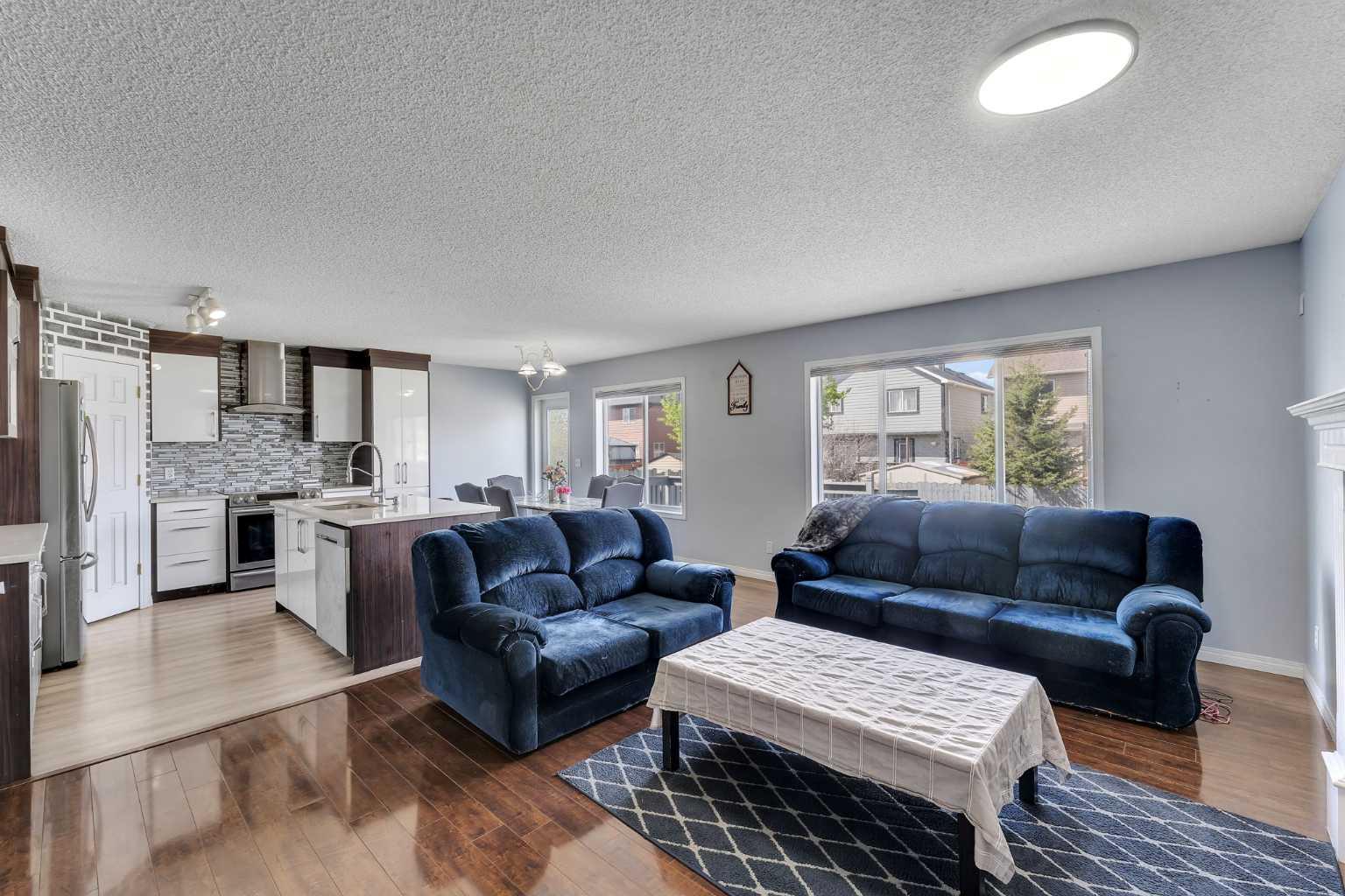 153 Saddlemead Road NE