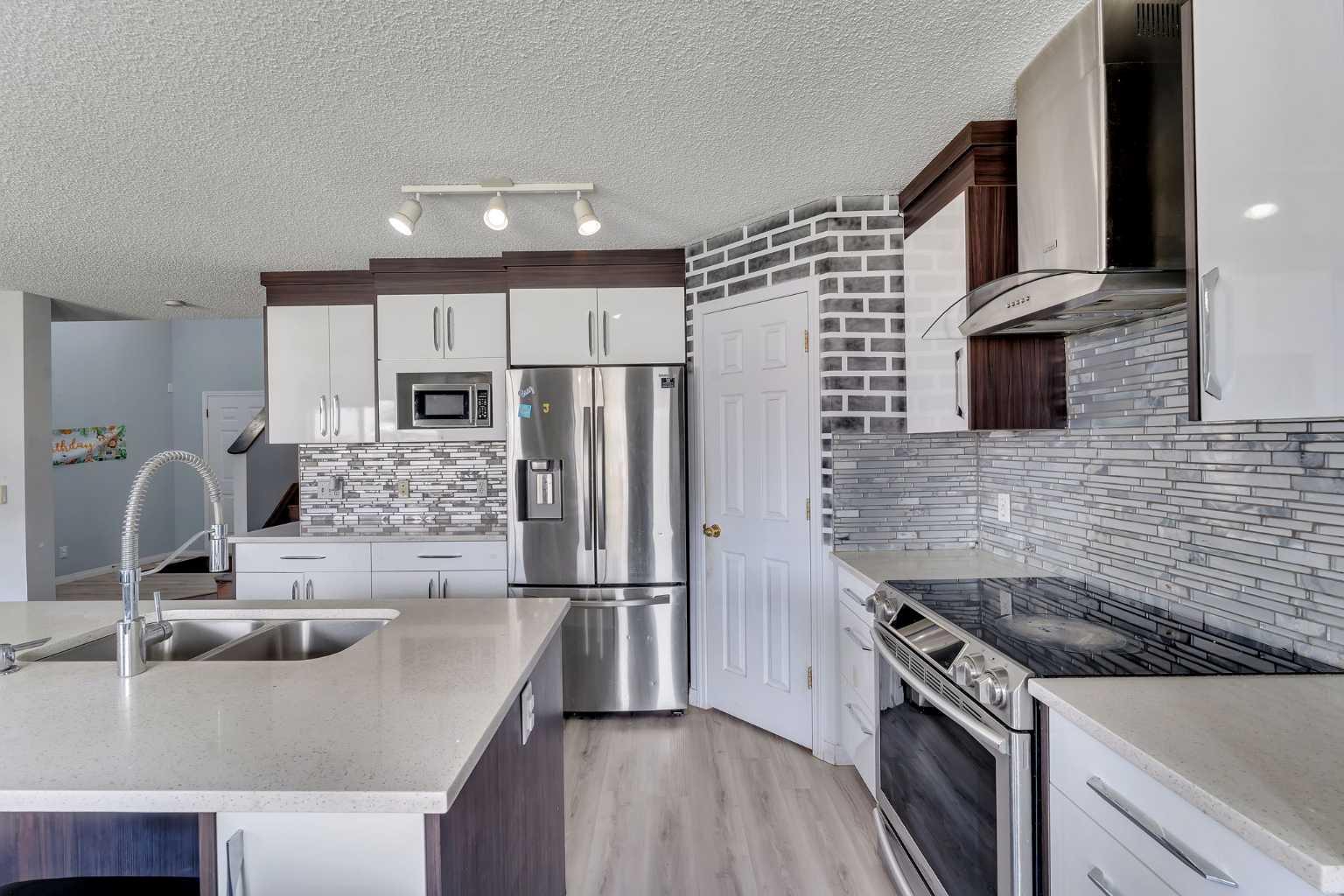 153 Saddlemead Road NE