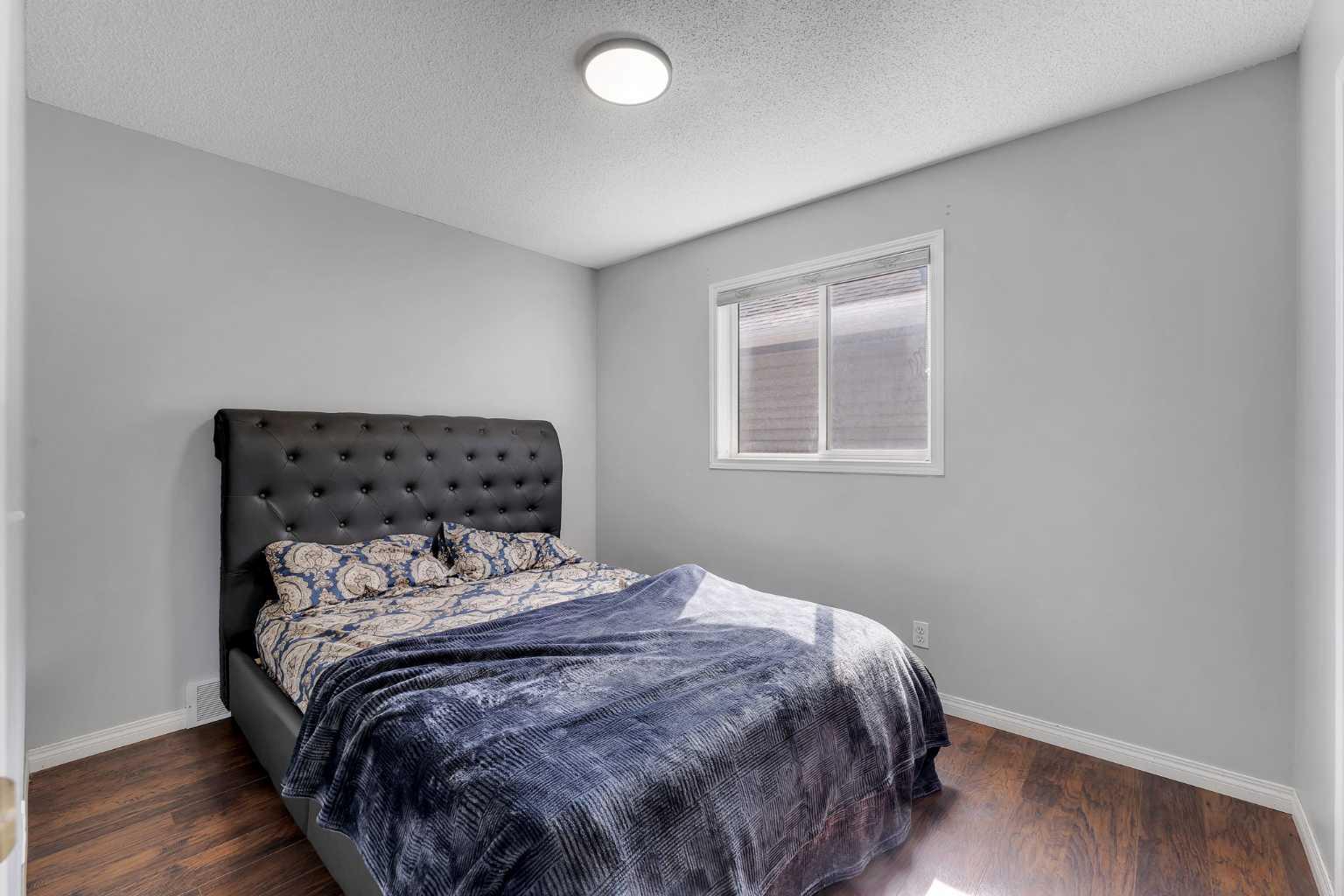 153 Saddlemead Road NE