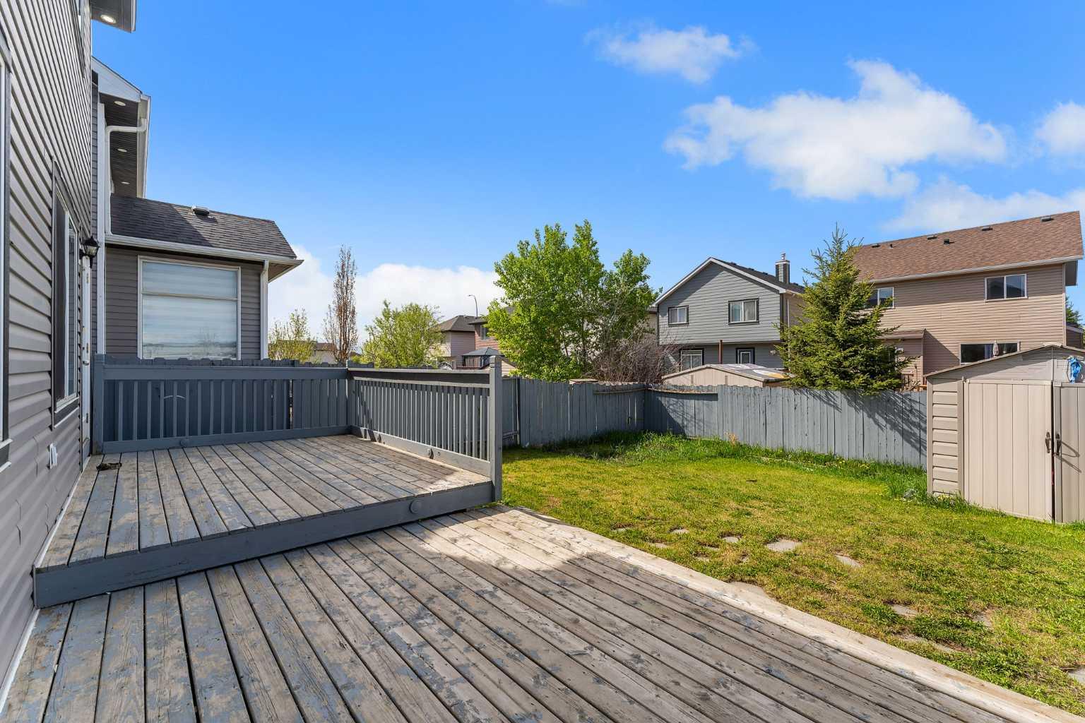 153 Saddlemead Road NE