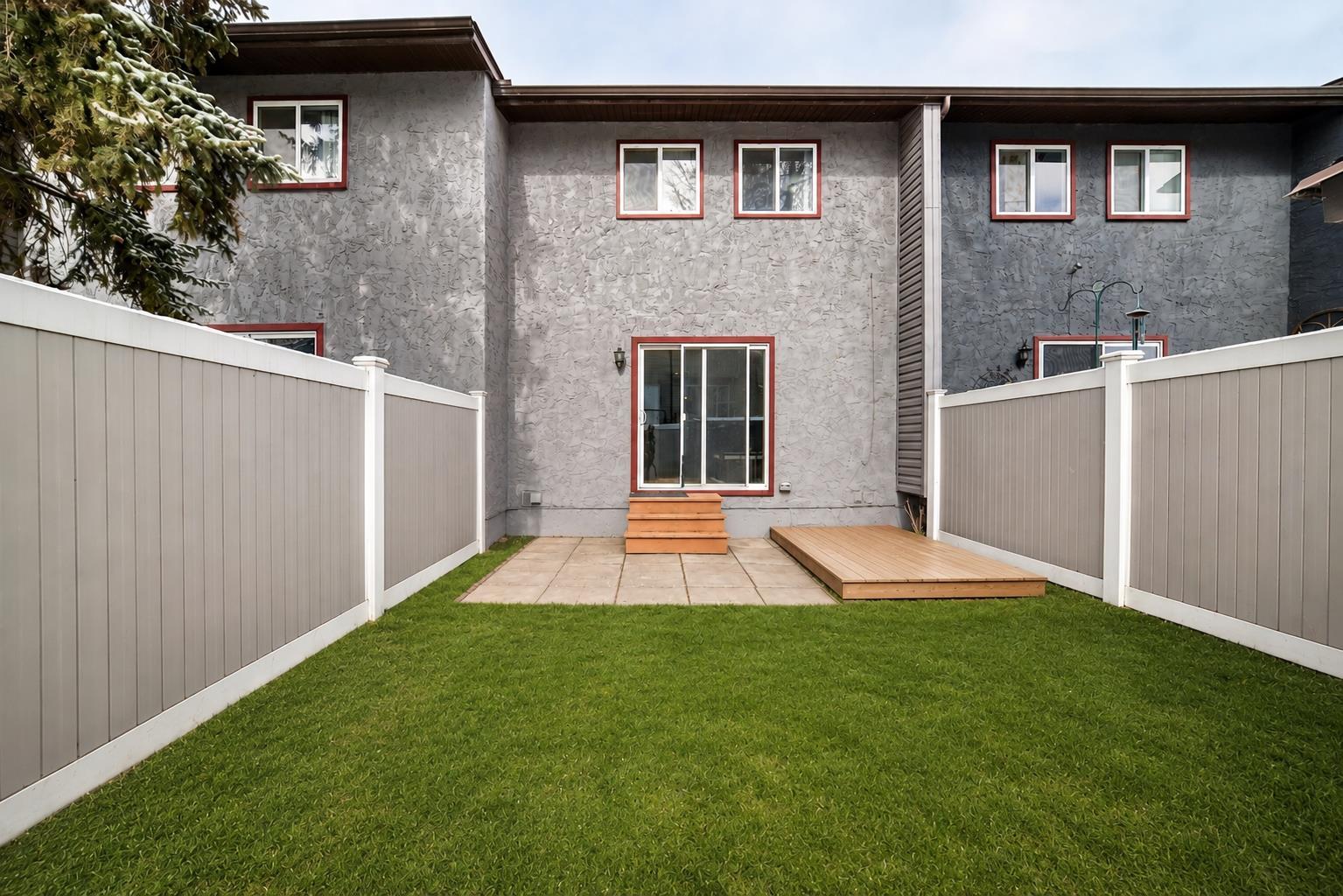 702, 9930 Bonaventure Drive SE