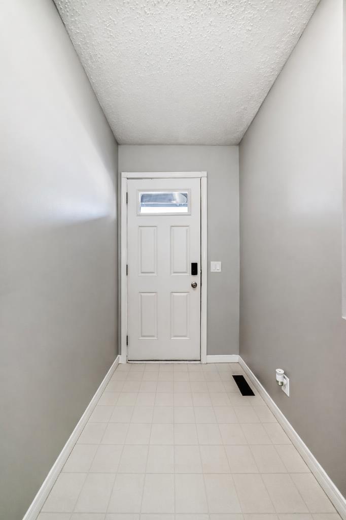 702, 9930 Bonaventure Drive SE