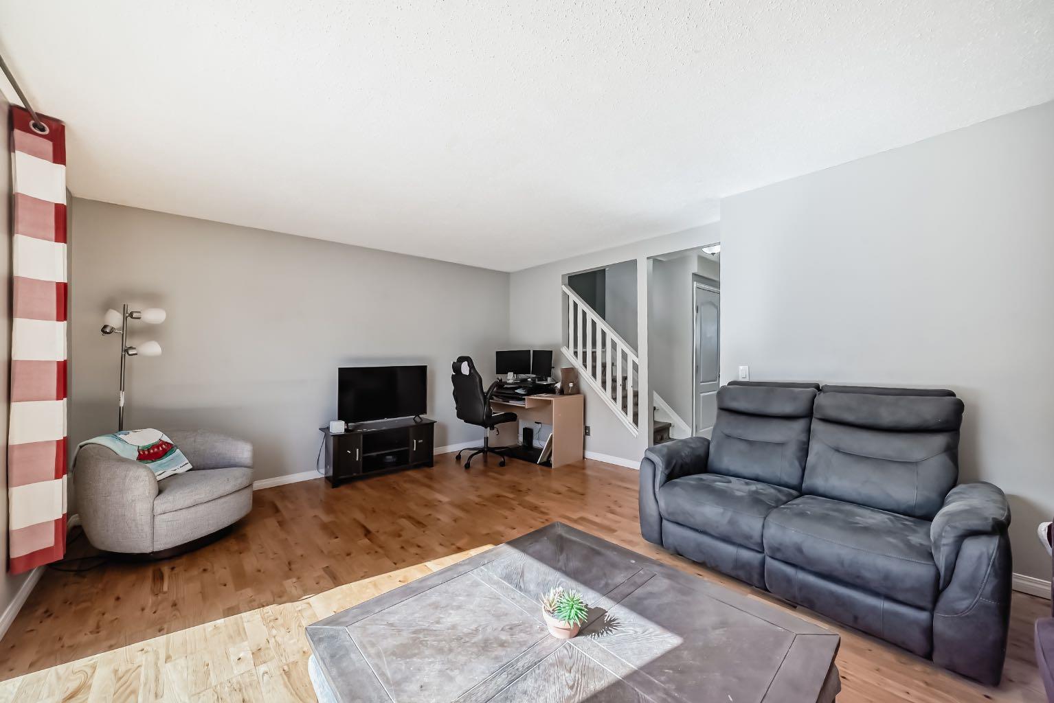 702, 9930 Bonaventure Drive SE