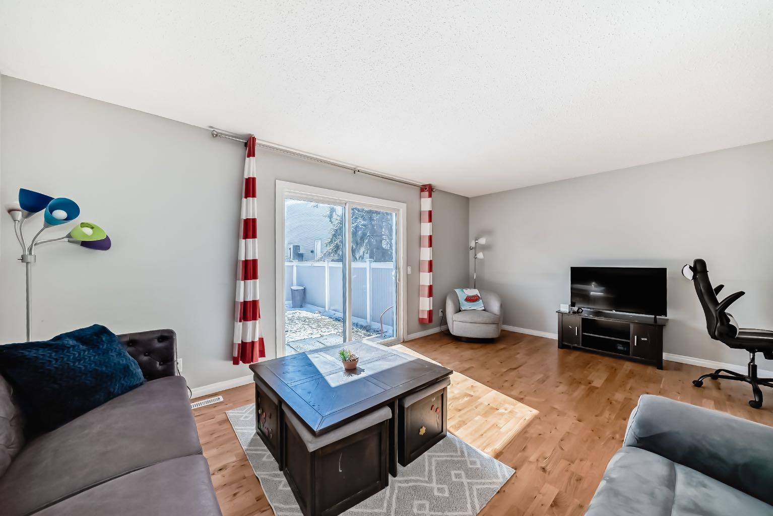 702, 9930 Bonaventure Drive SE